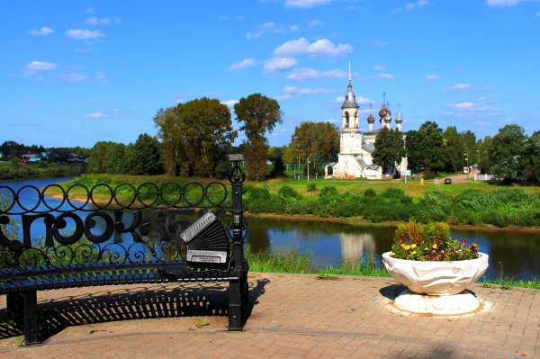 Вологда Кремлевский сад горки зимой на пруду