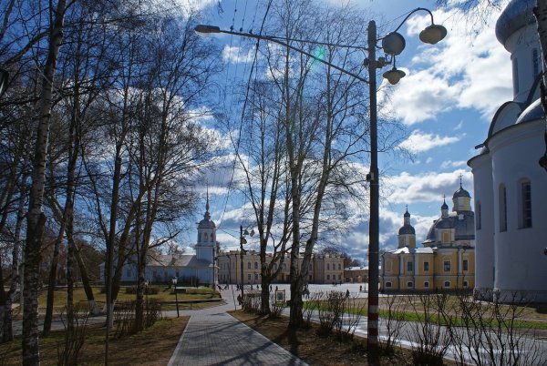 Кремлевский парк весной Вологда