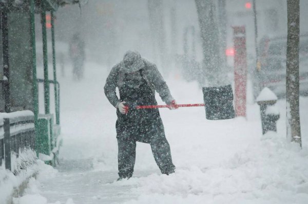 Снегопад метель