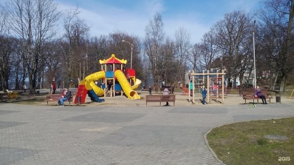 Сквер Пионер детская площадка Ангарск