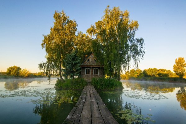 Домик у озера старый Солотвин Житомирской области