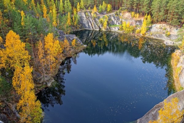 Природный парк Бажовские места озеро Тальков камень