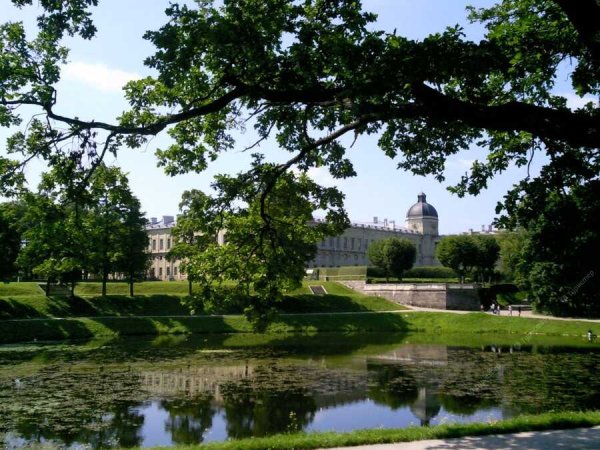 Гатчинский парк