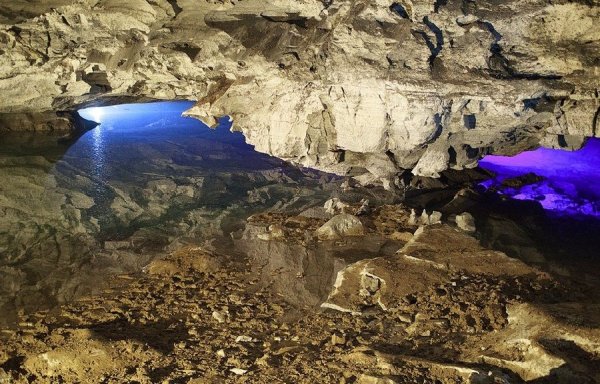 Кунгурская Ледяная пещера грот дружбы народов