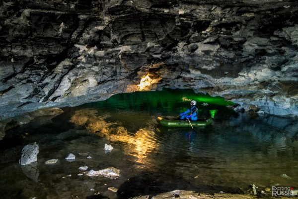 Кунгурская Ледяная пещера озера