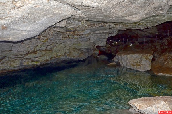 Подземные озера Кунгурской пещеры