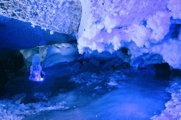 Пермский край Кунгурская Ледяная пещера озеро