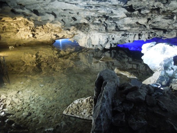 Кунгурская Ледяная пещера озера