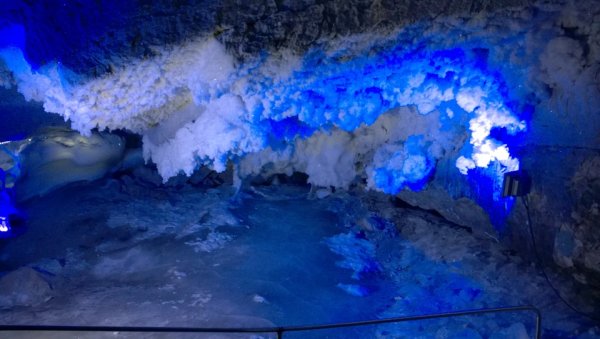 Ледяная пещера Кунгур озеро