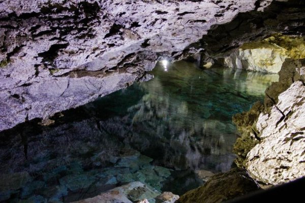 Кунгурская Ледяная пещера озера