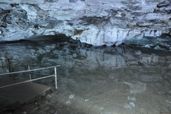 Кунгурская Ледяная пещера грот дружбы народов