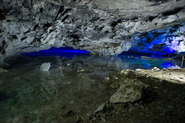 Кунгурская Ледяная пещера озера