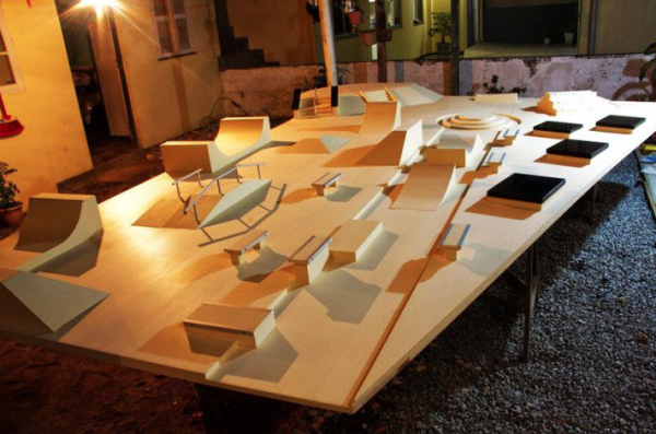 Фингер скейт парк из картона