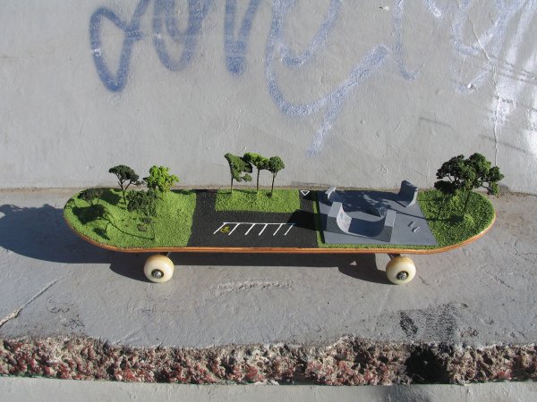 Скейтборд из картона