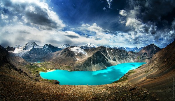 Озеро Алаколь Киргизия