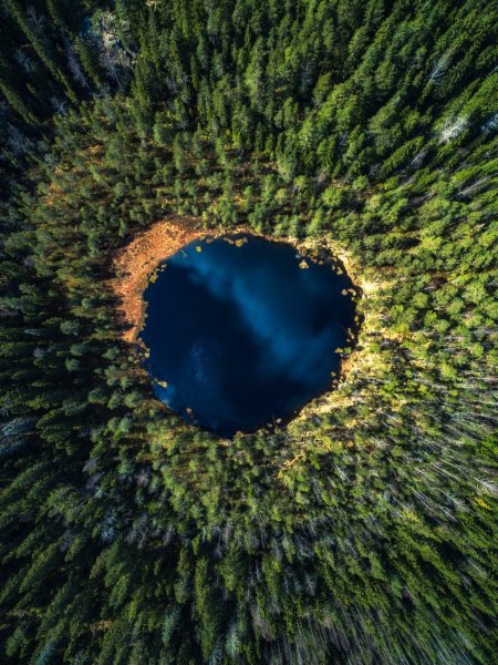 Озеро вид сверху