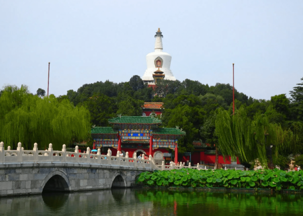 Парк Бэйхай Běihăi Gōngyuán Пекин