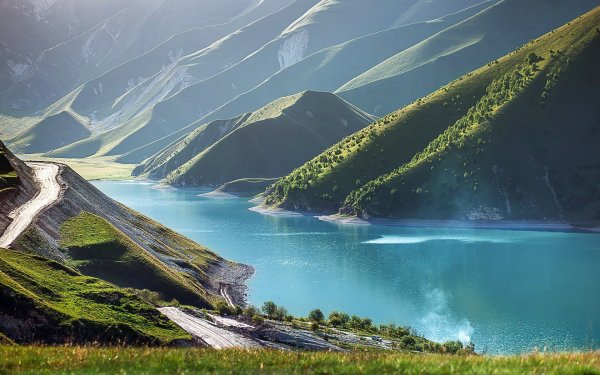 Озеро в Чечне Кезеной