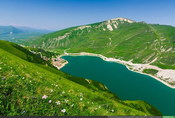 Высокогорное озеро Чечня Кезеной