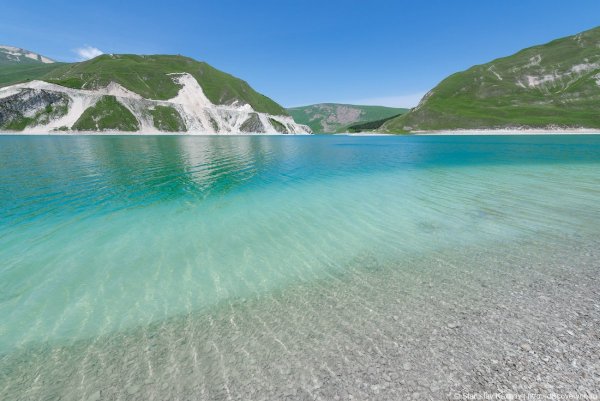 Голубое озеро Грозный