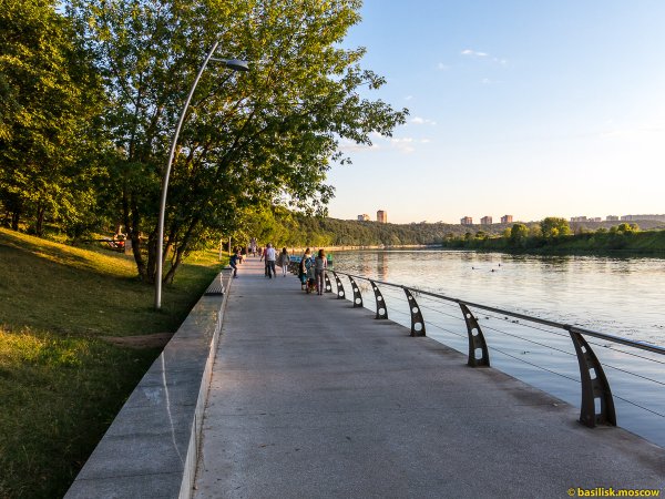 Набережная в Филевском парке