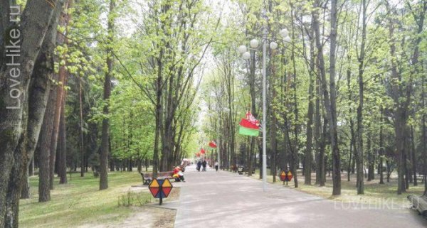 Парк Челюскинцев в Минске скульптуры