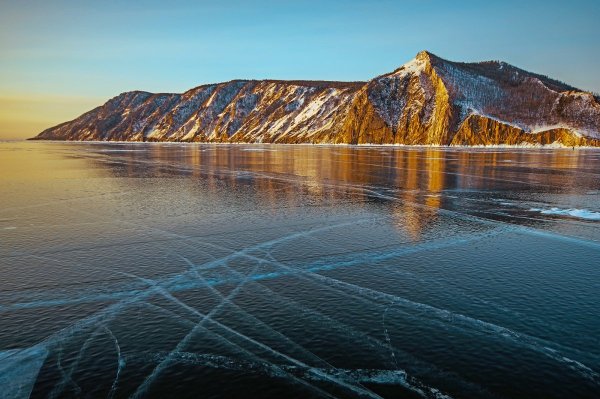 Ольхон вода Байкал лед