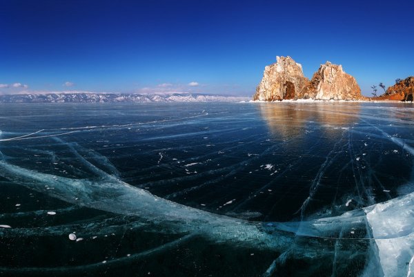Озеро Байкал вода