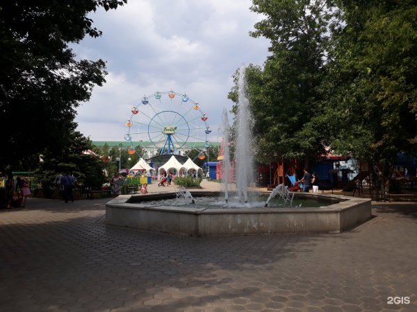 Оренбург городской парк тополя