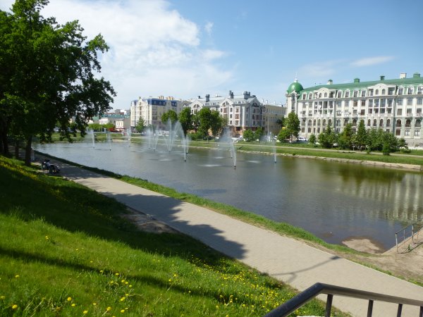 Парка черное озеро Казань