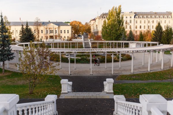 Парк черное озеро