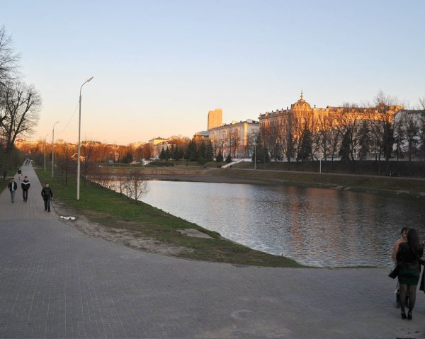 Лесопарк озеро чёрное