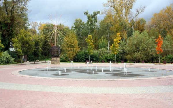 Центральный парк Мытищи фонтан