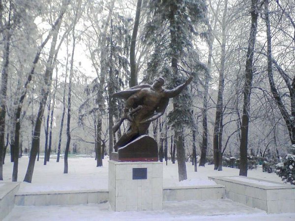 Памятник Матросова в Ульяновске