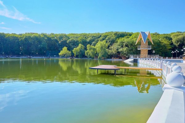 Парковое озеро Железноводск