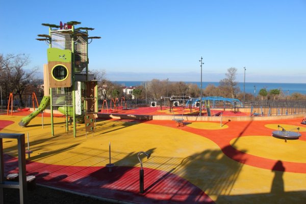 Учкуевский парк в Севастополе
