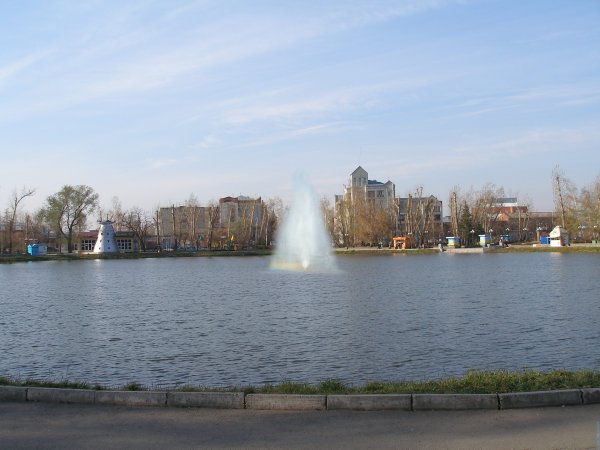 Фонтан на белом озере Томск