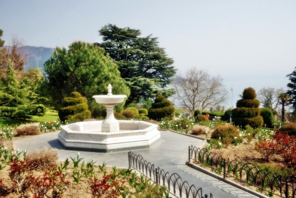 Ливадийский парк фонтаны