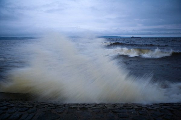 Шторм на Онежском озере