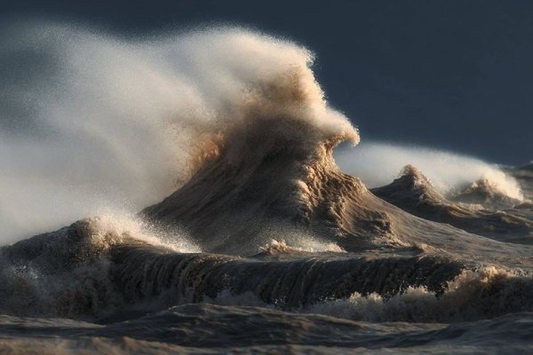 Волны озера Эри фотограф Dave Sandford