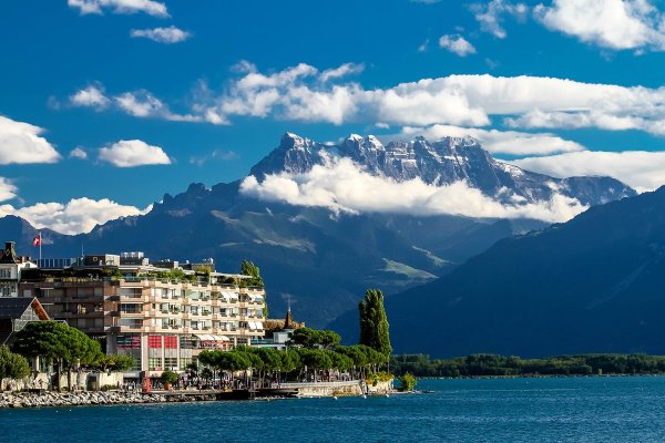 Озеро Женева Швейцария