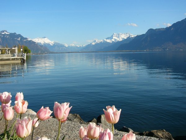 Монтрё Швейцария Весна