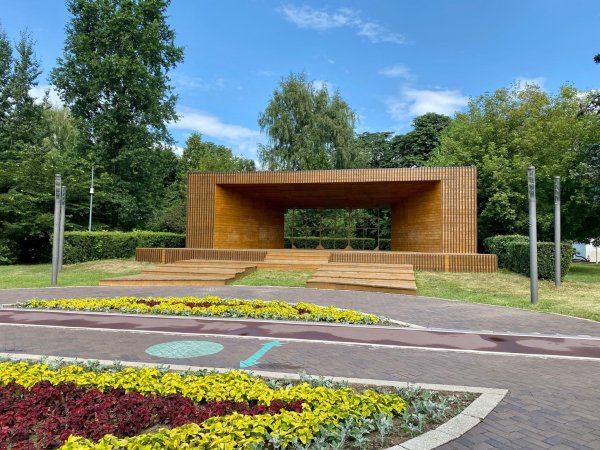 Гончаровский парк метро