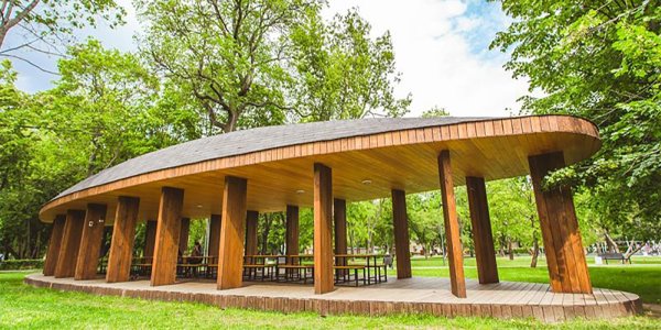 Гончаровский парк беседка