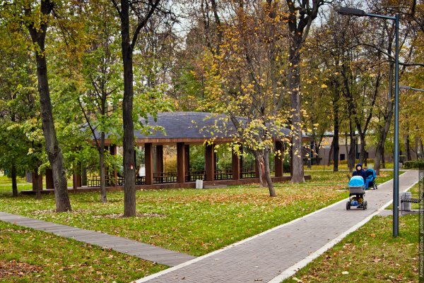 Парк Гончаровский парк