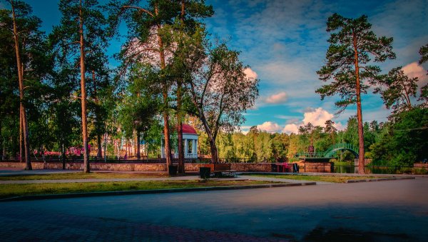 Челябинск сквер им Гагарина