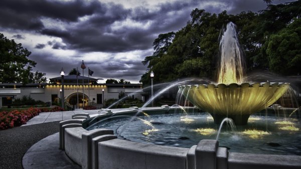 Агаларов фонтан