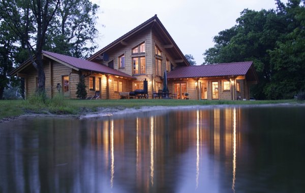 Honka дом у озера