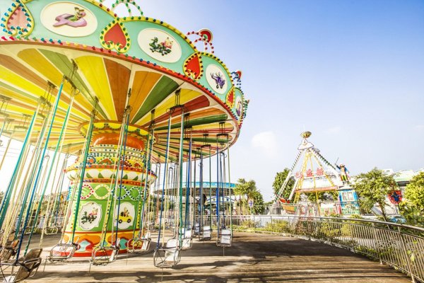 Семейный парк розваг аттракционы