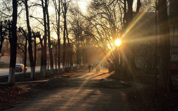 Солнечный апрель в городе